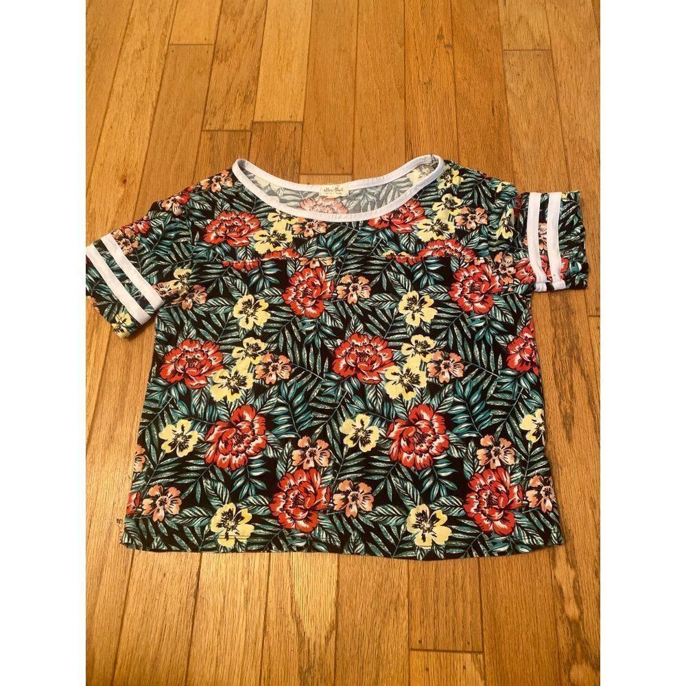 Ultra Flirt, women's tropical floral short sleeve cropped shirt size large